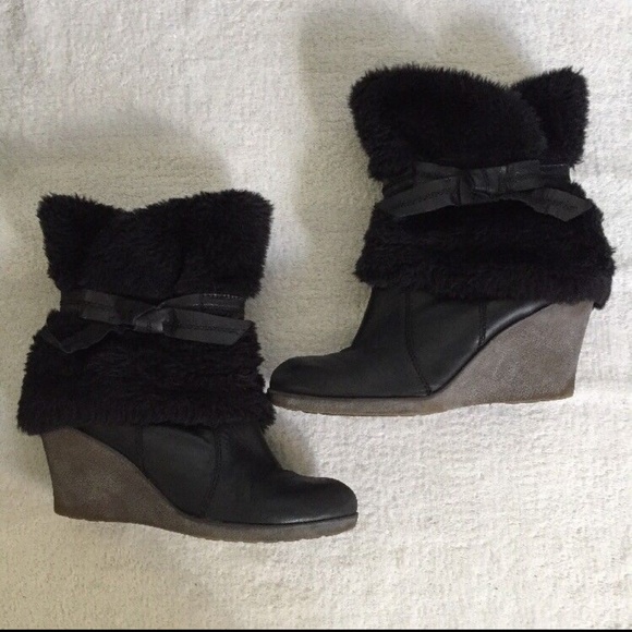 womens black leather wedge boots